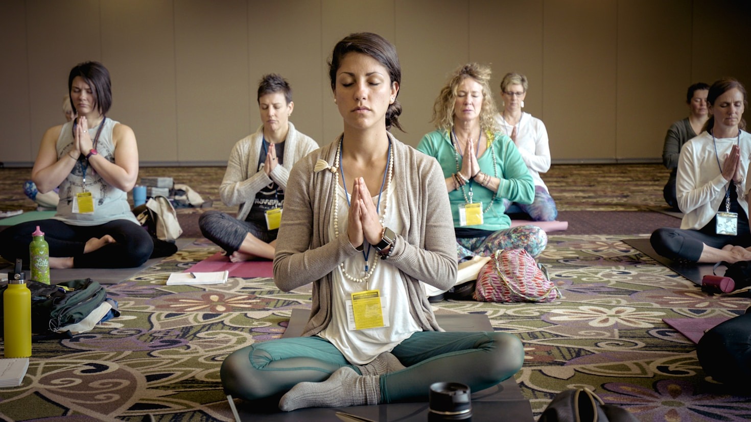 Warum Jivamukti Yoga perfekt für dich ist